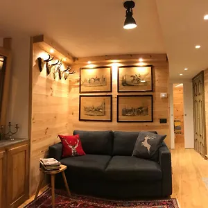 https://chalet-monaci-alla-fontana-junior-suite.it-lombardy.com